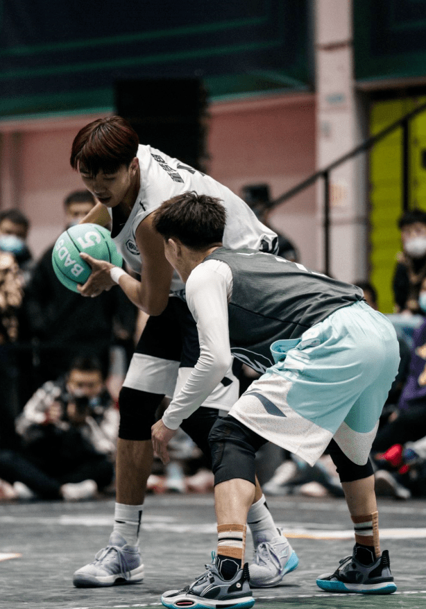 关于EG血洗LGD,ShowMaker开启传奇时刻宿命之战成都决赛之夜,成为赛场最大亮点的信息 关于EG血洗LGD,ShowMaker开启传奇时刻宿命之战成都决赛之夜,成为赛场最大亮点的信息