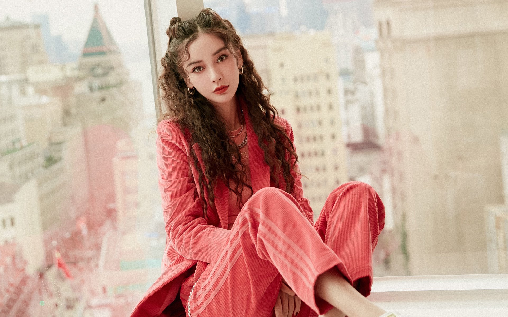 隔空对决，巴黎技术流碾压南美高原，哈弗茨英超争冠战上演关键接管