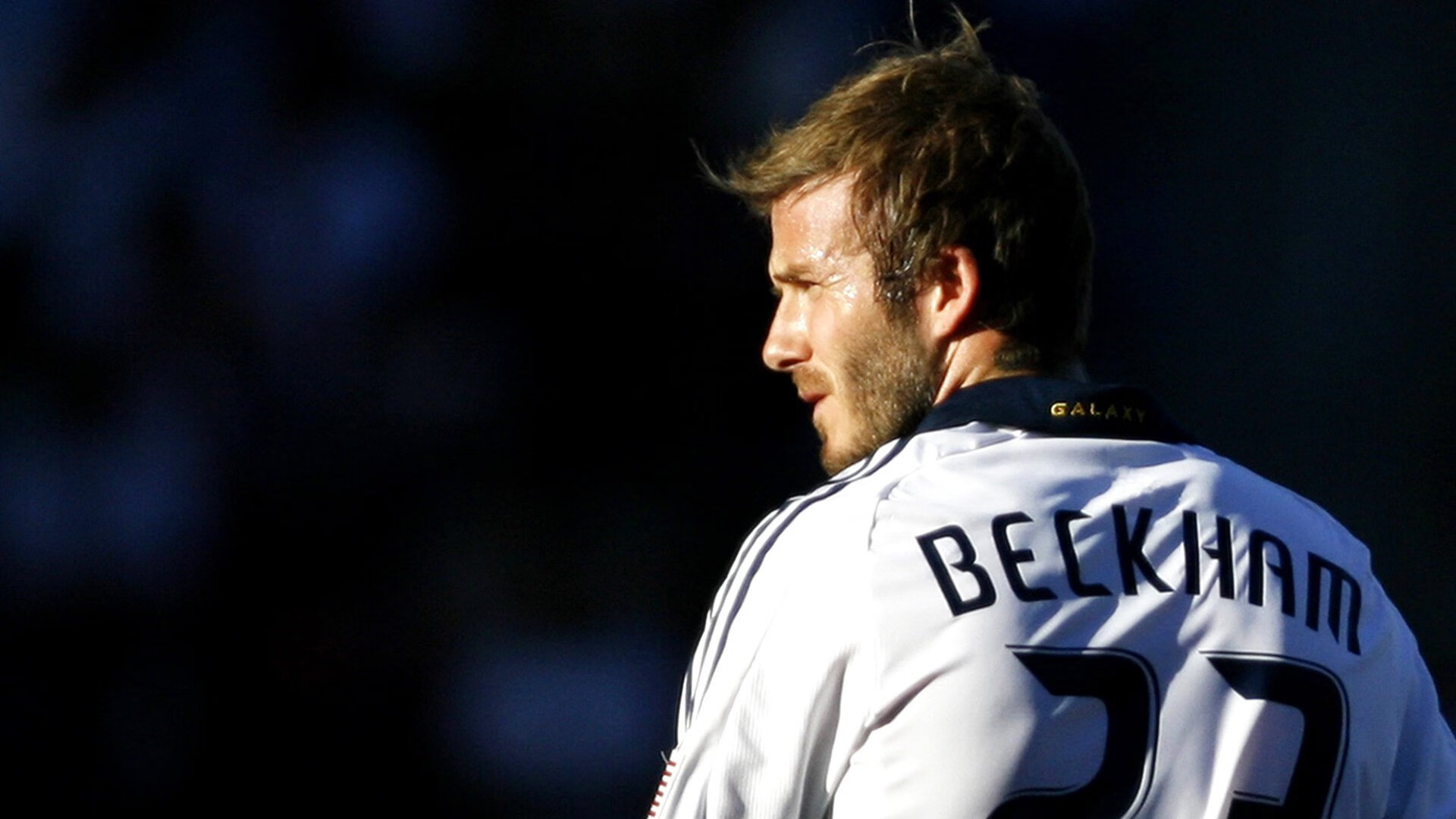 暗夜狂飙，福克斯在F1街道生死战中的钢铁意志