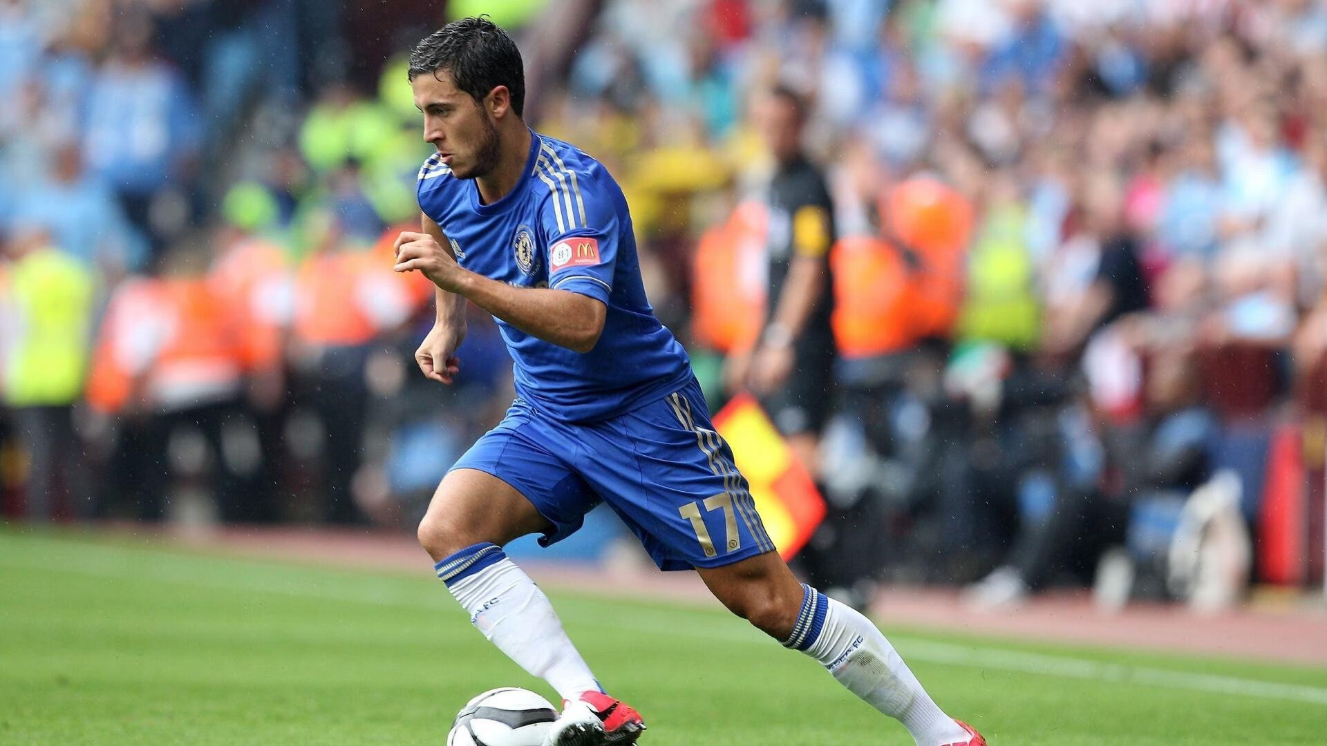 开云官网-阿圭罗闪电救赎！哥伦比亚2-0新西兰，37岁战神归来撕碎十年心魔