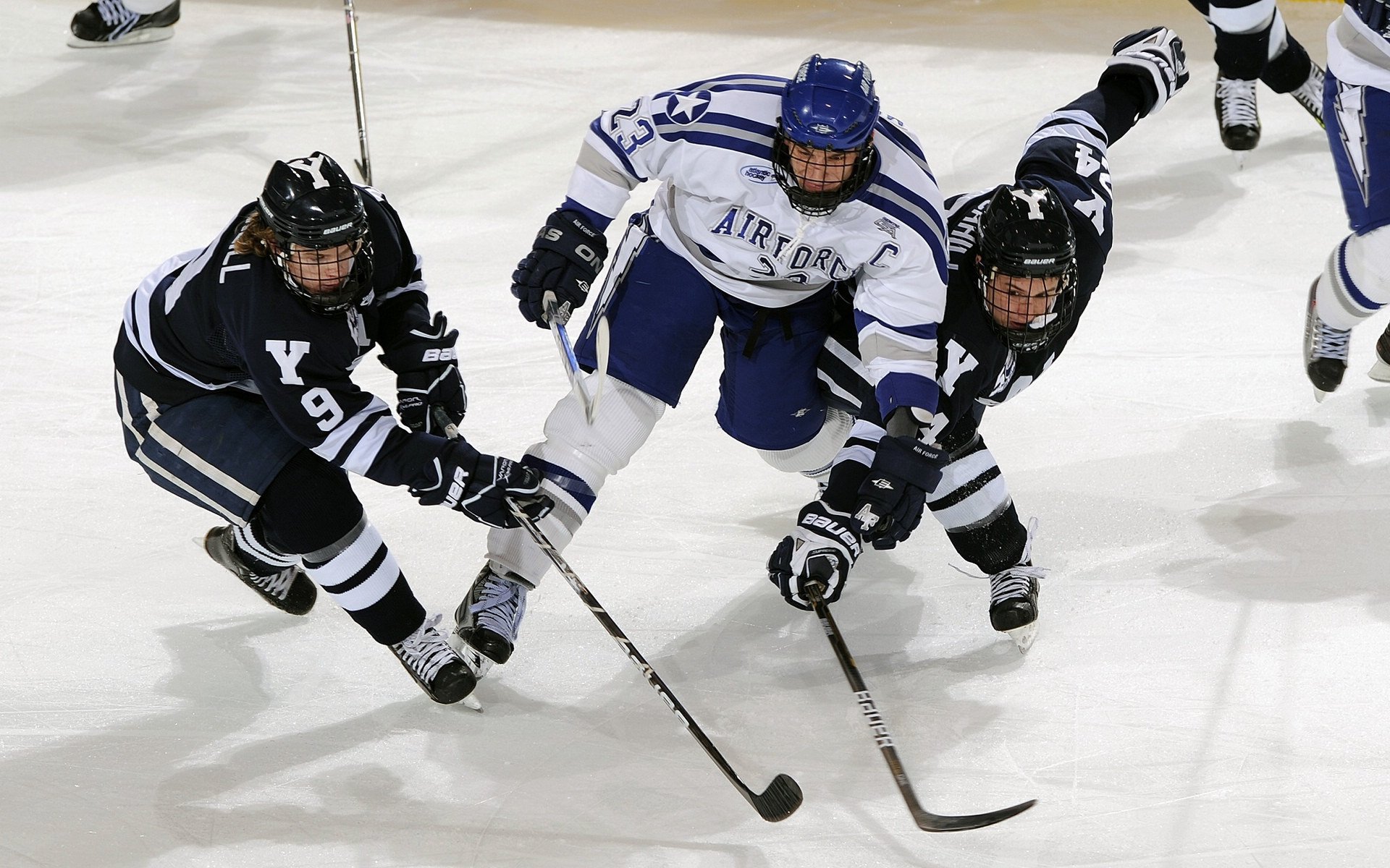 压哨绝杀!从乔治一球看篮球与人生的终极谜题
