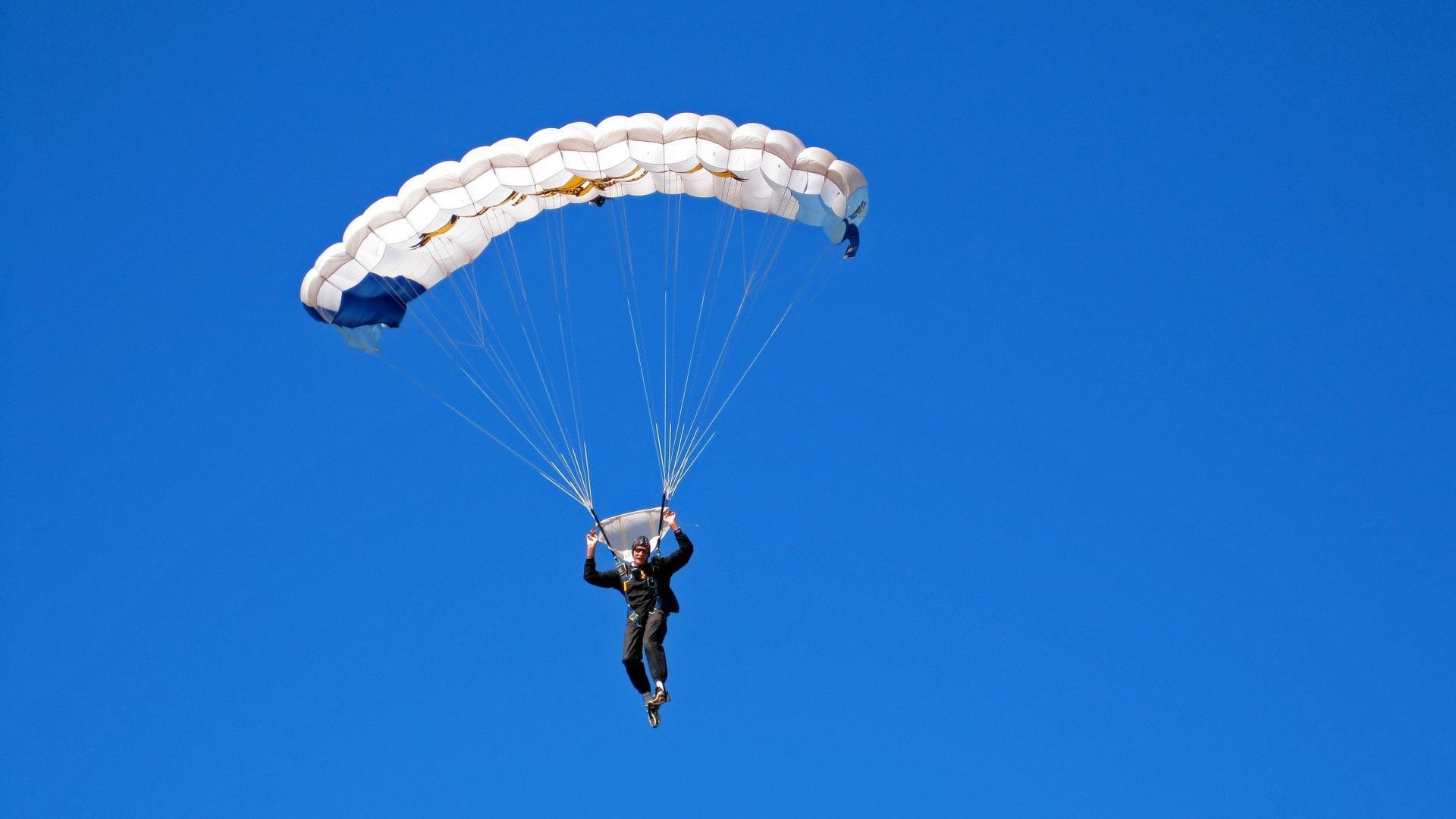 NBA总决赛焦点战，北京队绝杀广东队