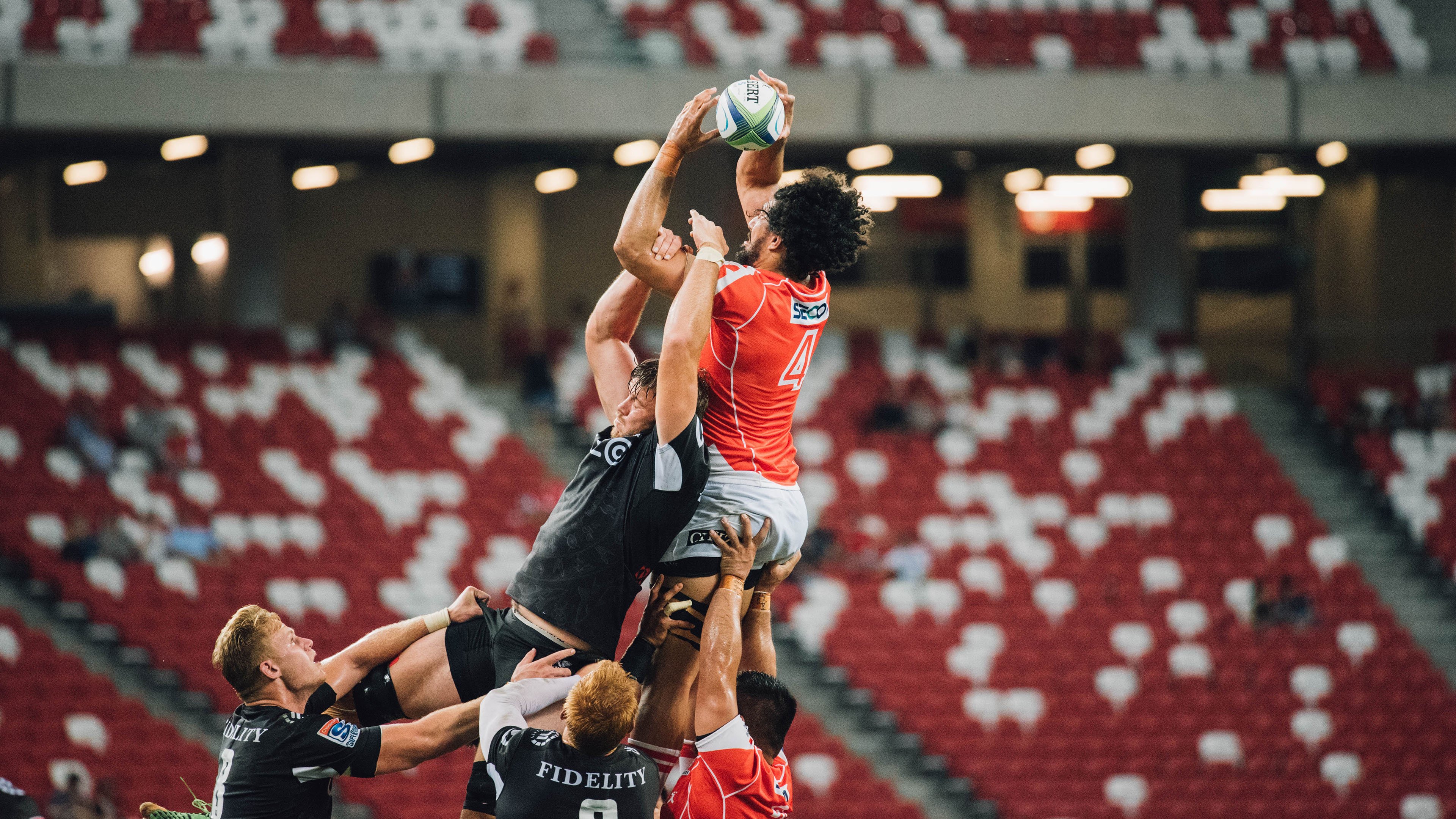 开云官网-丹麦与加拿大的F1鏖战，罗德里年度争冠接管赛场的传奇时刻